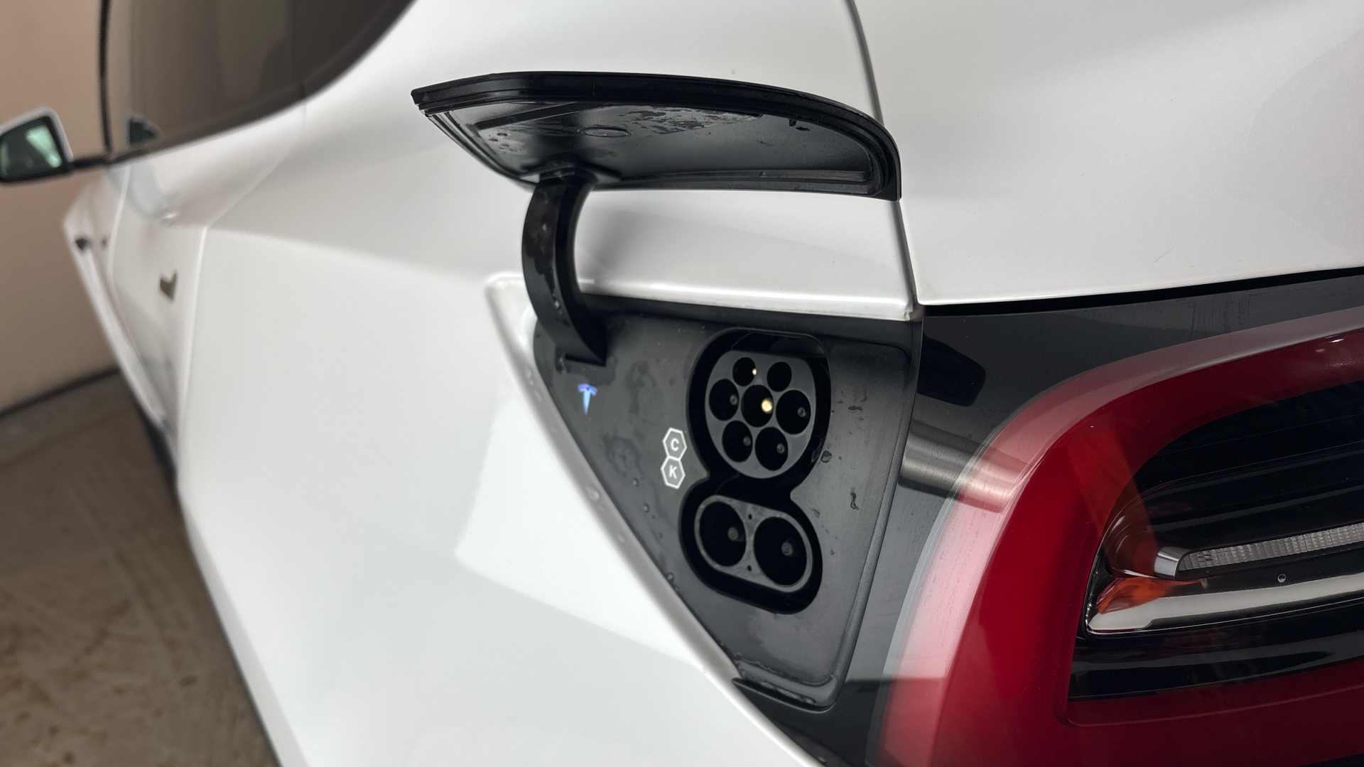 4049539 Long Range AWD 5dr Auto