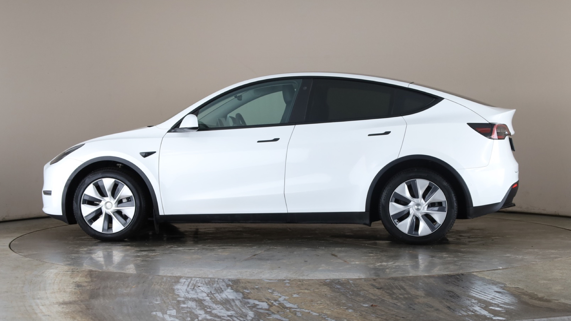 4049553 Long Range AWD 5dr Auto