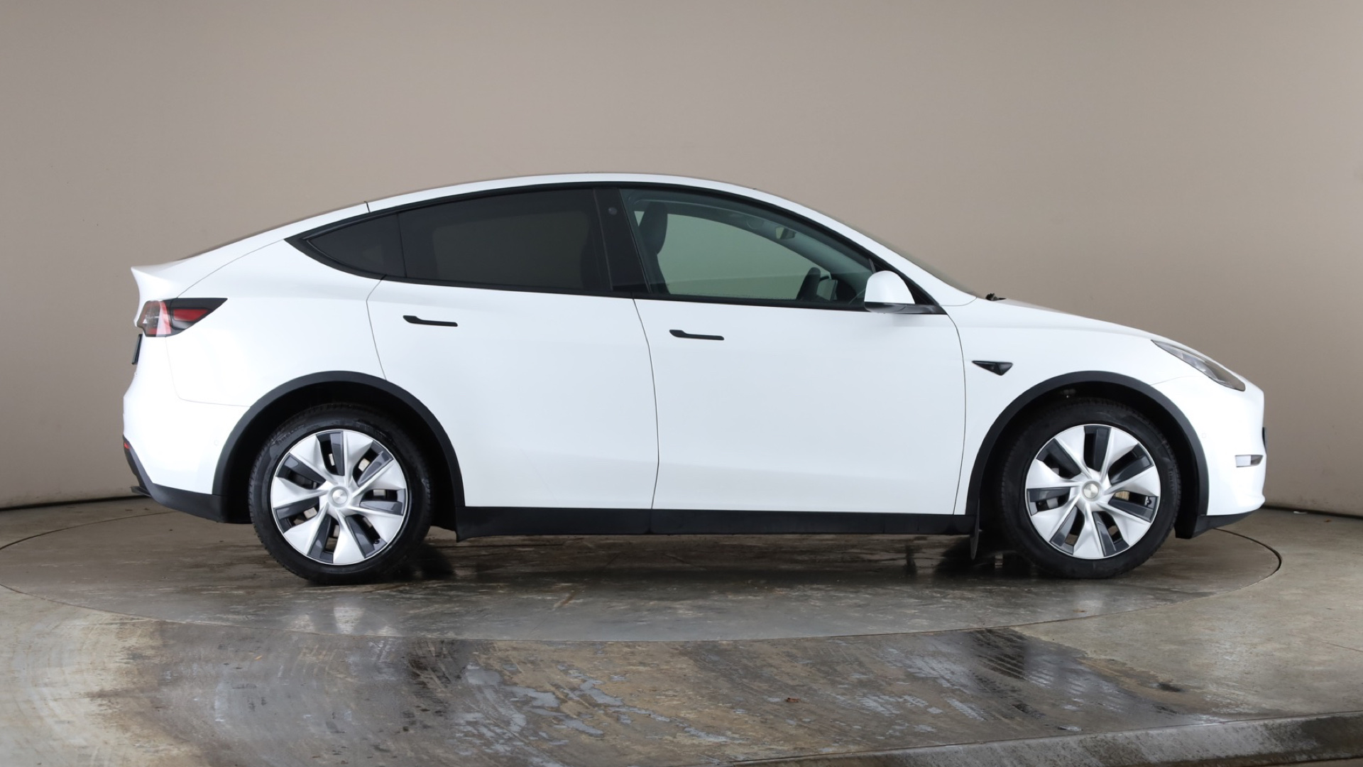 4049553 Long Range AWD 5dr Auto