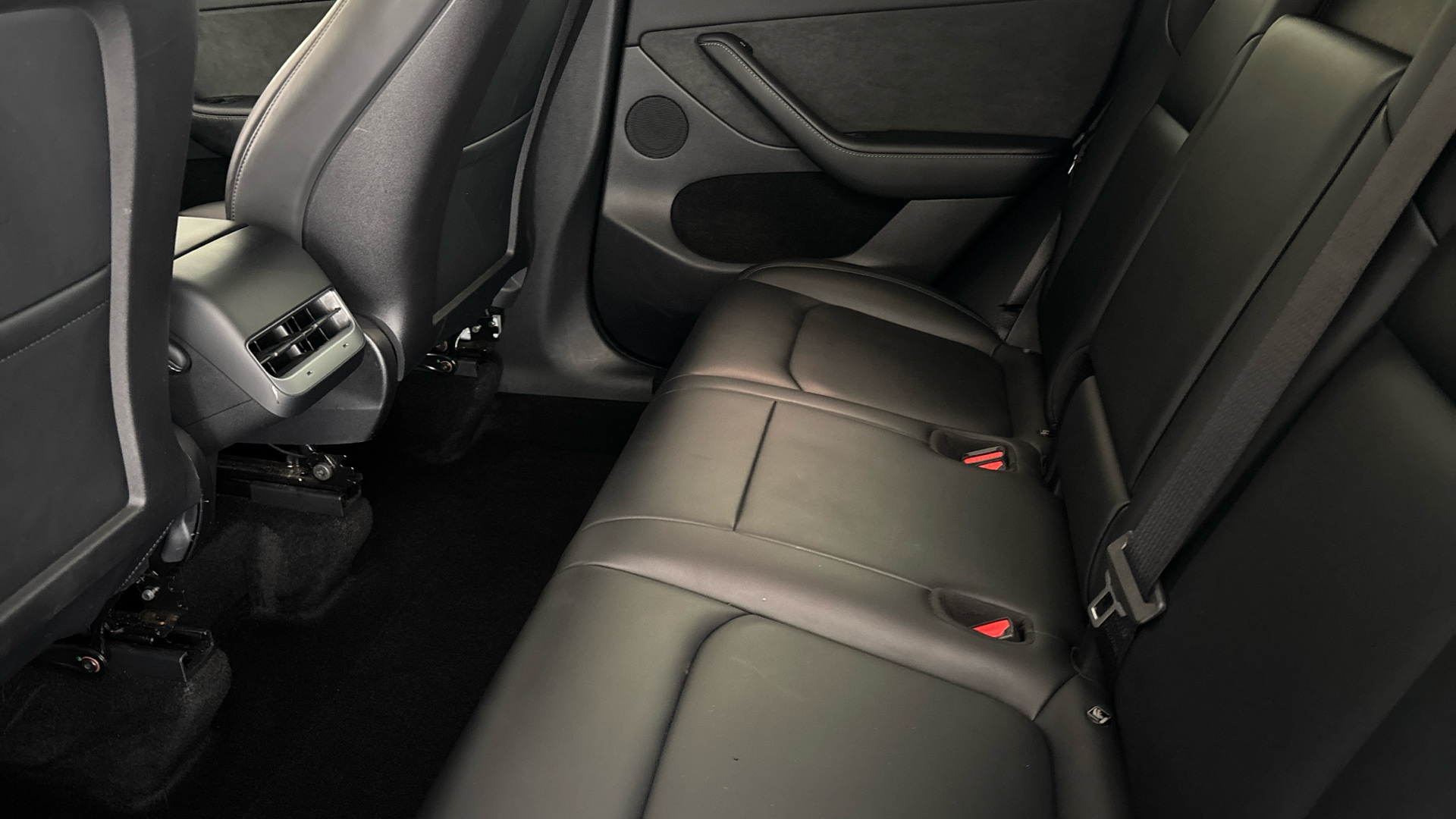 4049553 Long Range AWD 5dr Auto