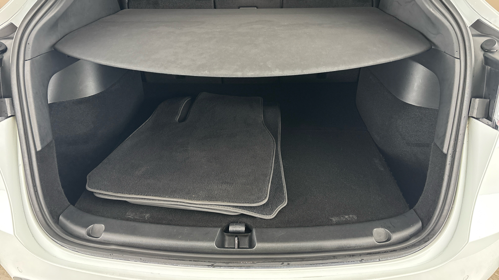 4049553 Long Range AWD 5dr Auto