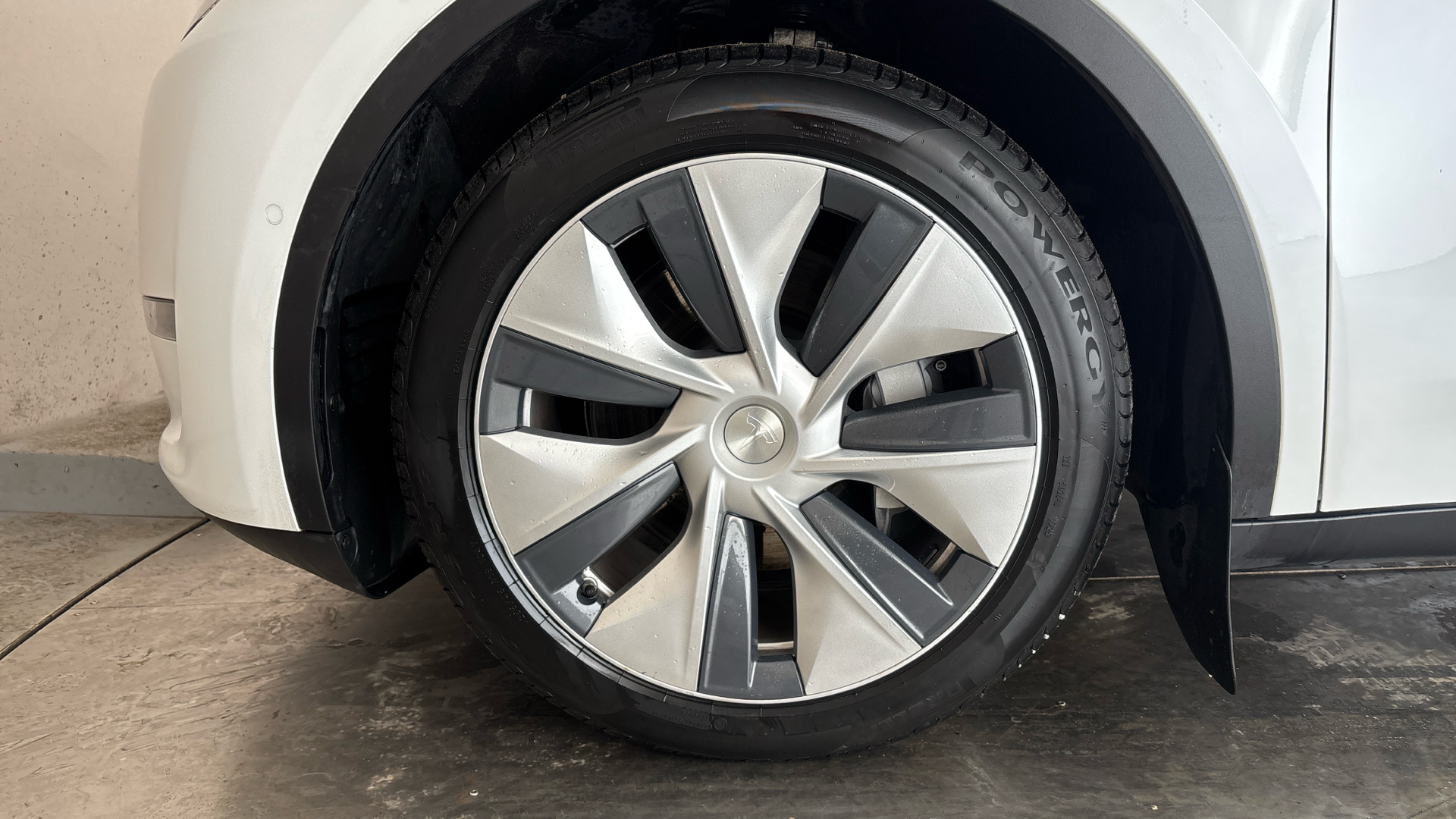 4049553 Long Range AWD 5dr Auto