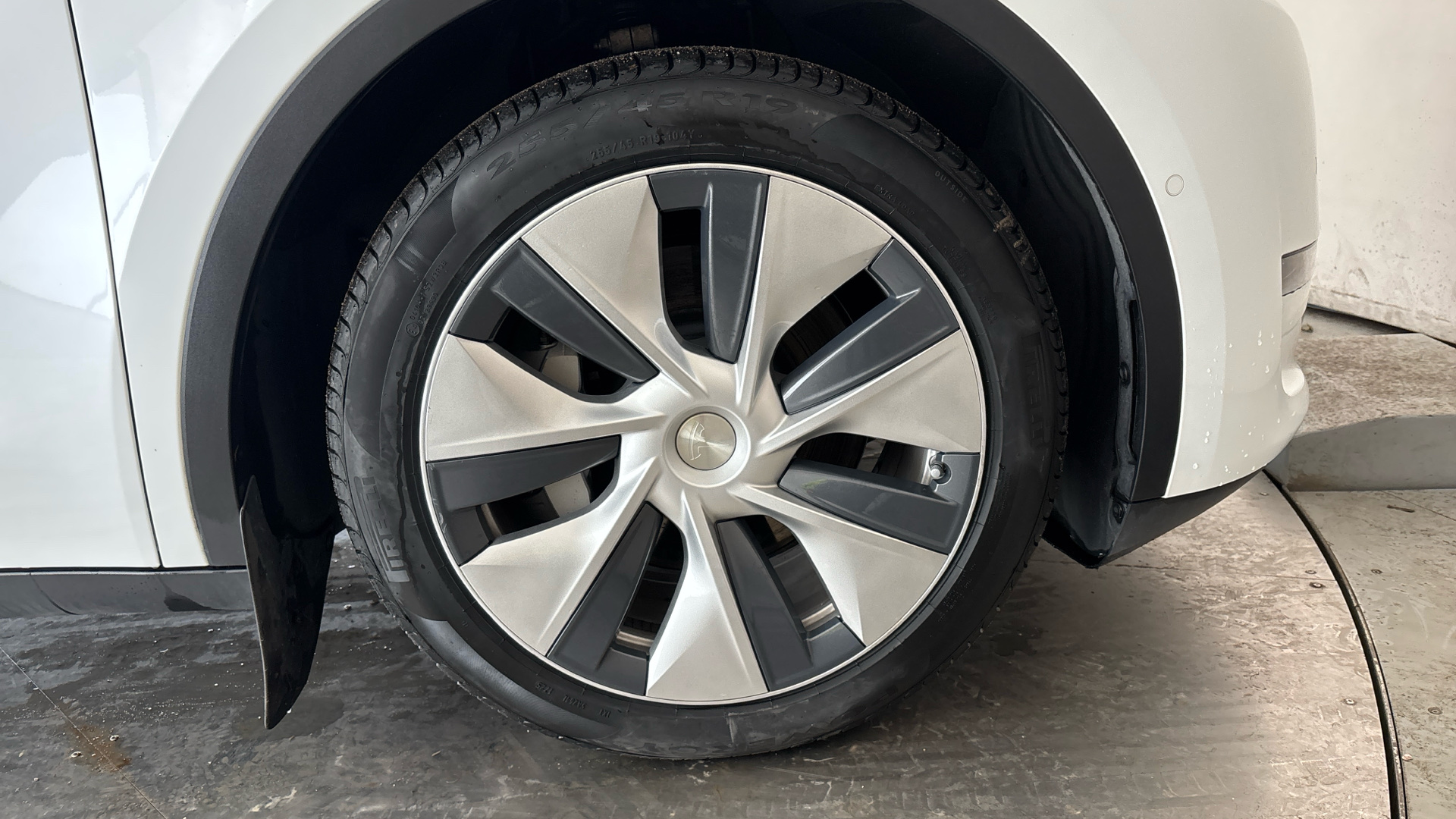 4049553 Long Range AWD 5dr Auto