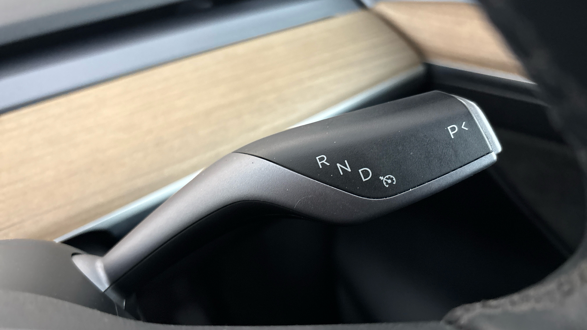 4049553 Long Range AWD 5dr Auto