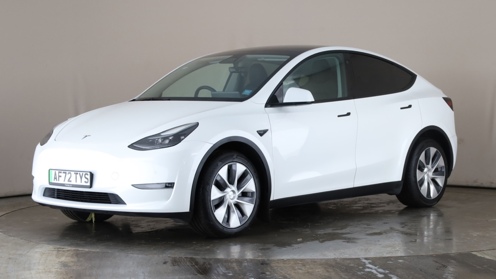 Tesla Model Y Hatchback Long Range AWD 5dr Auto