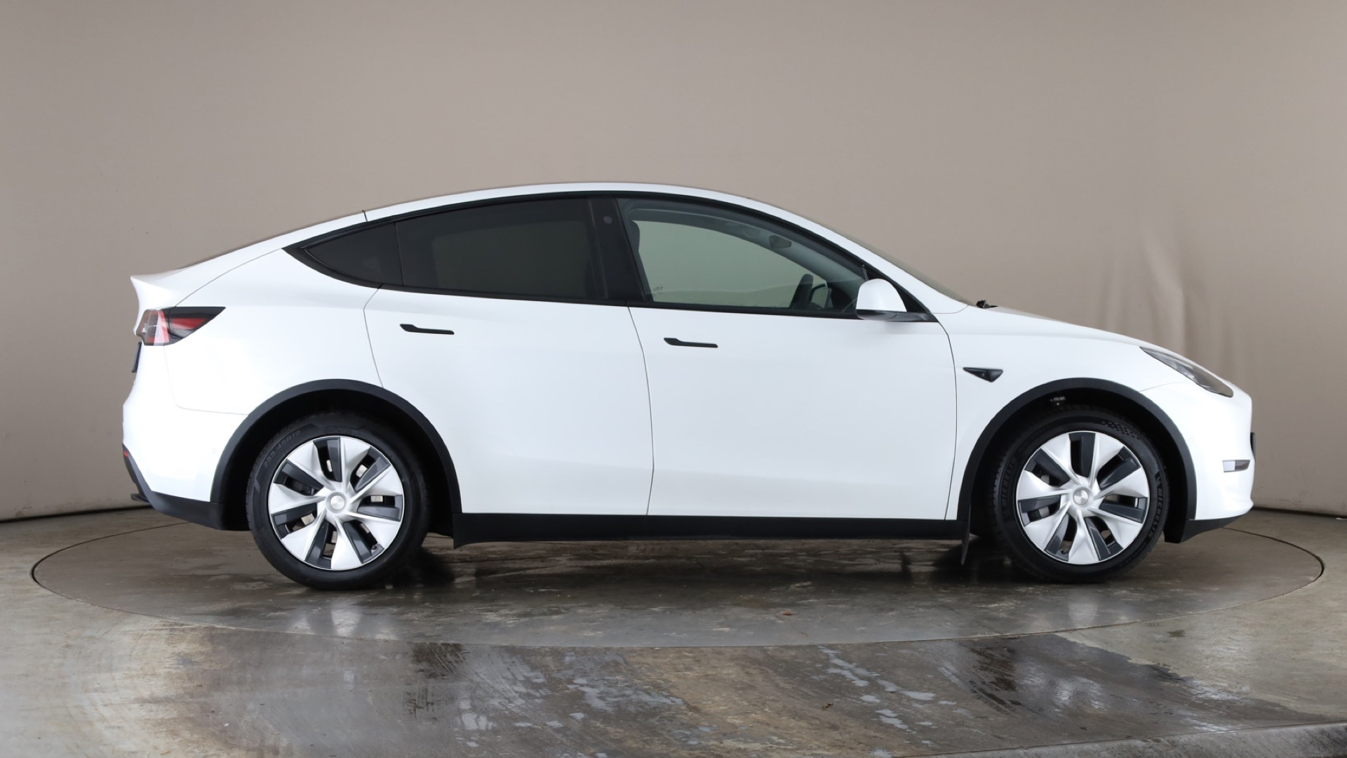 4049554 Long Range AWD 5dr Auto