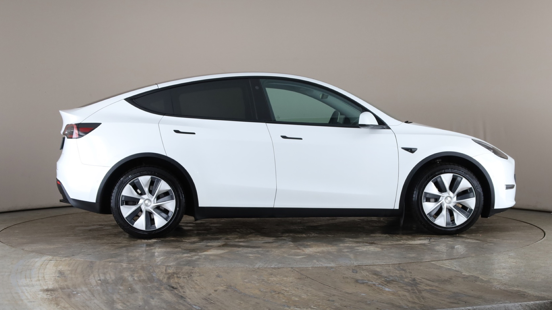 4049549 Long Range AWD 5dr Auto