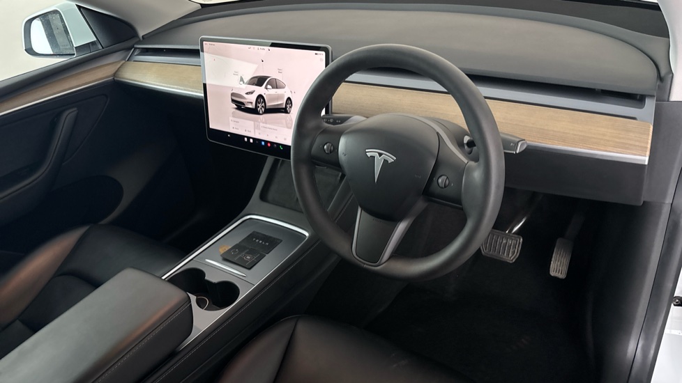 TESLA MODEL Y Image 9