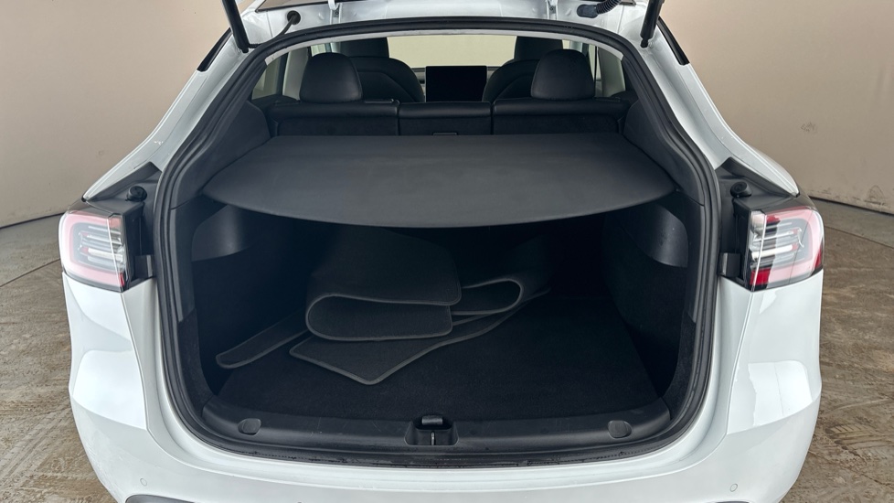 TESLA MODEL Y Image 15
