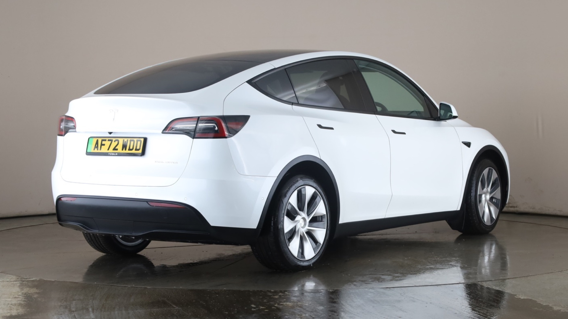 4060156 Long Range AWD 5dr Auto