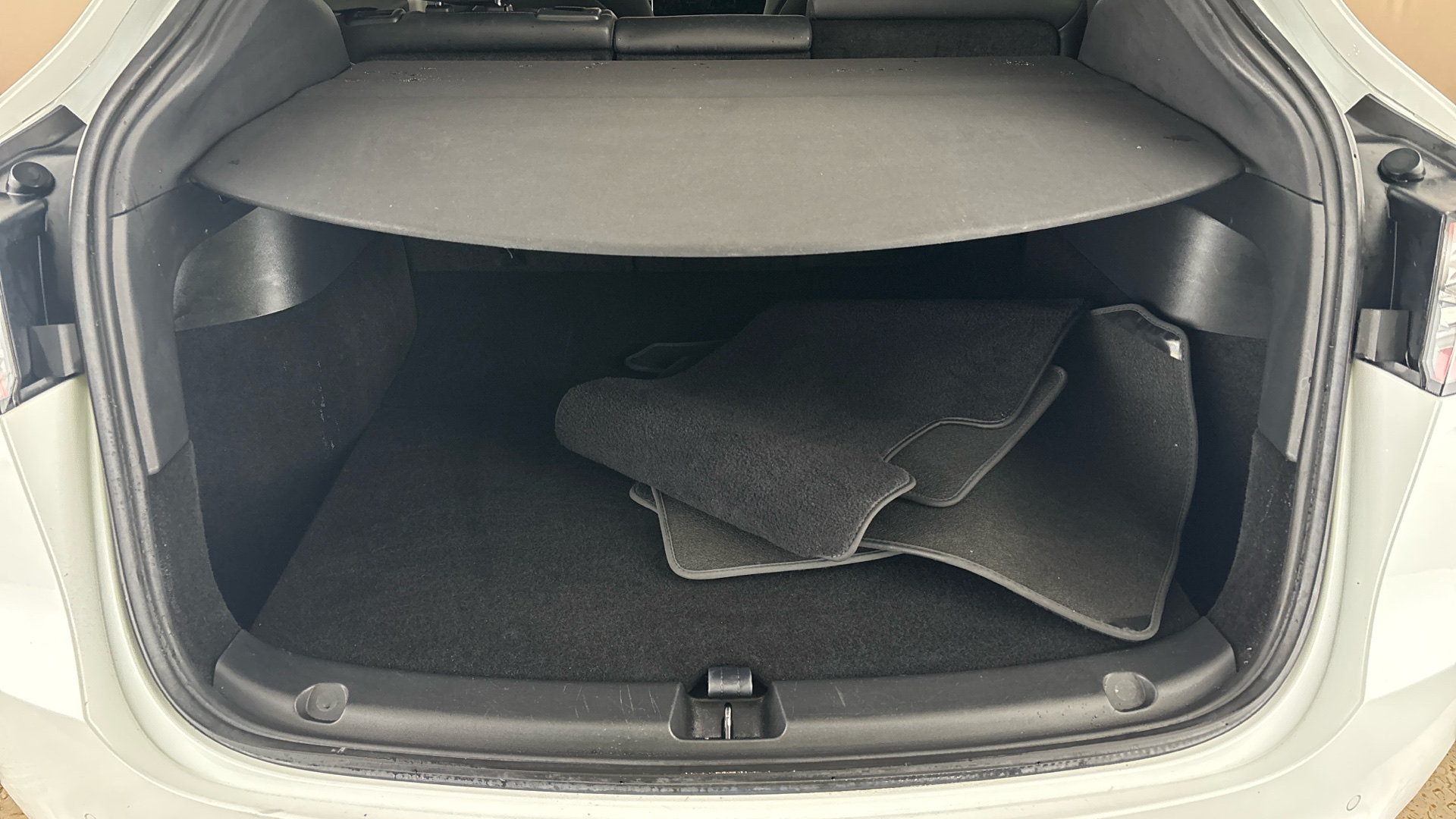 4060156 Long Range AWD 5dr Auto