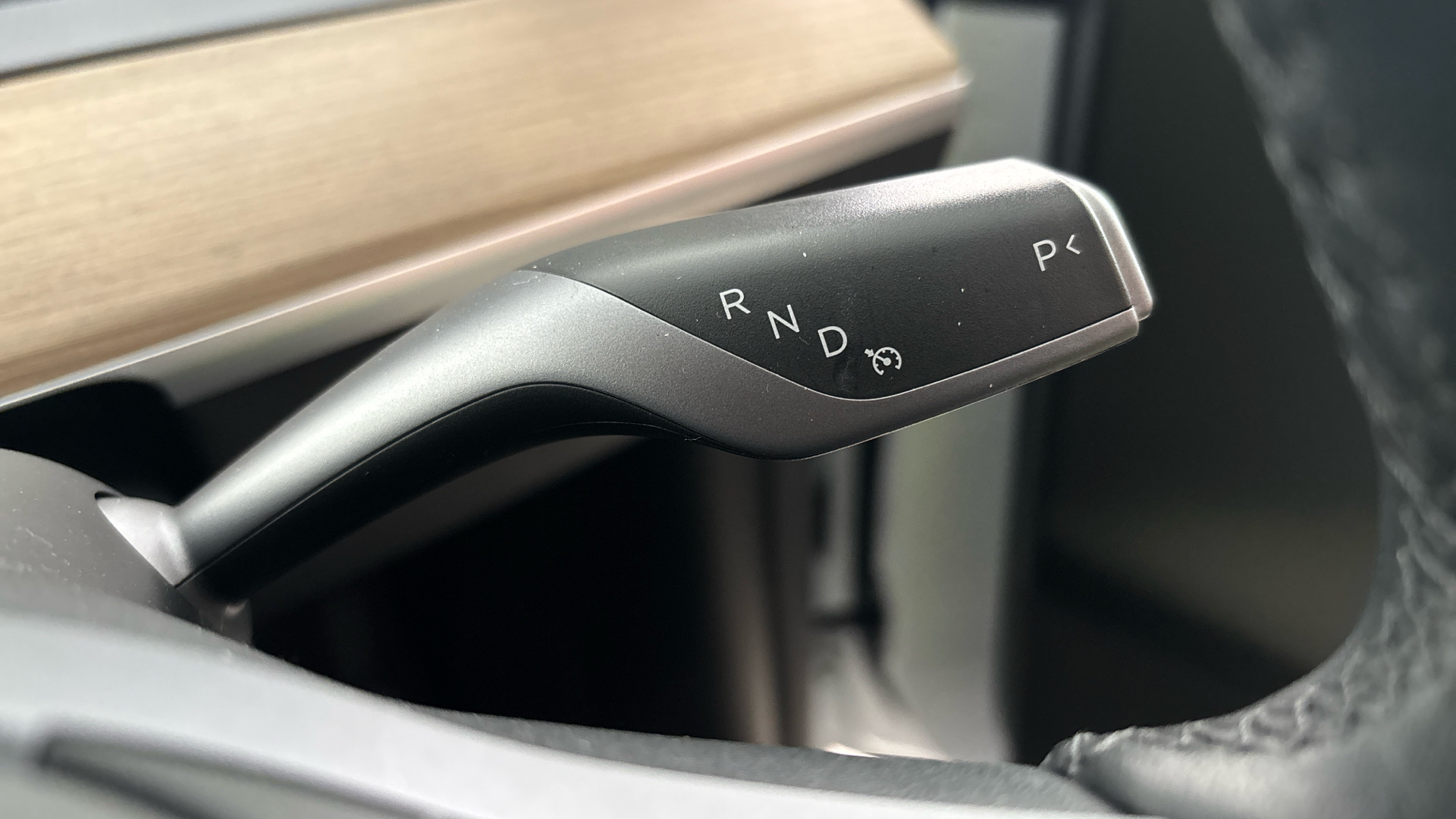 4060156 Long Range AWD 5dr Auto