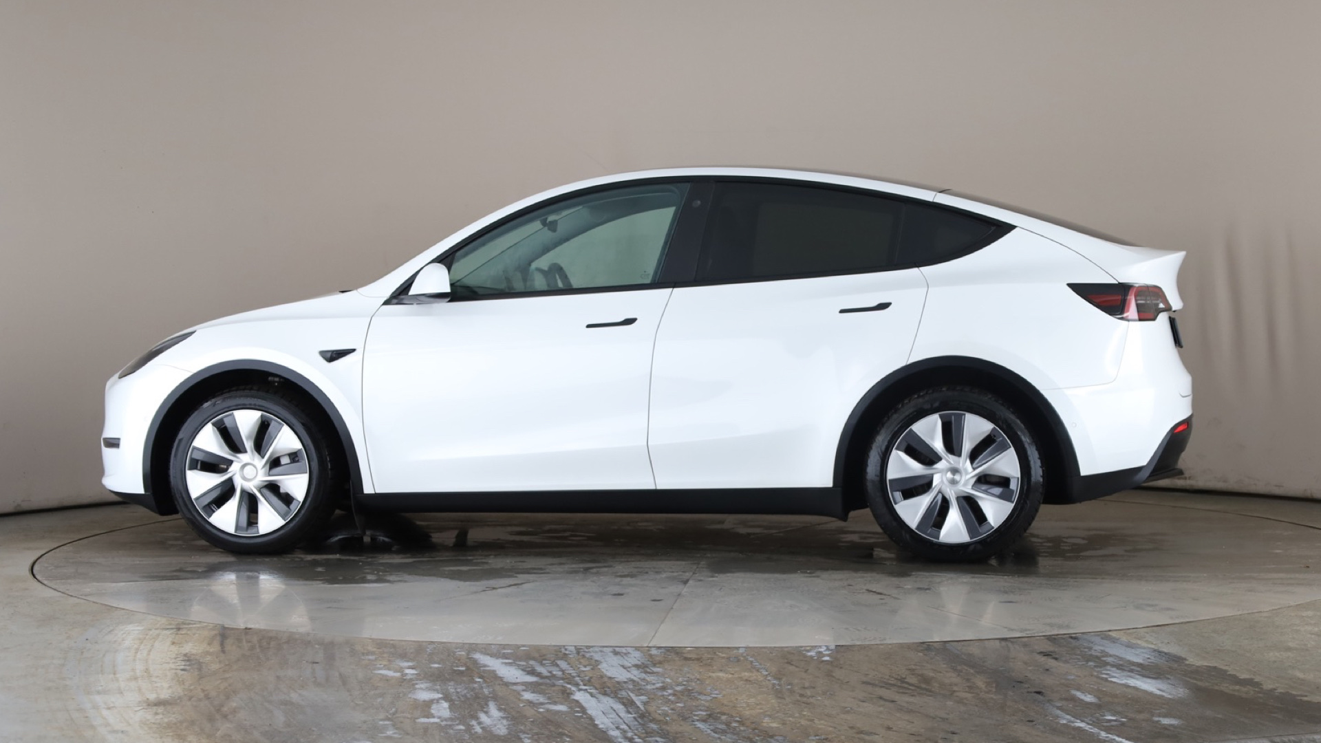 4049550 Long Range AWD 5dr Auto