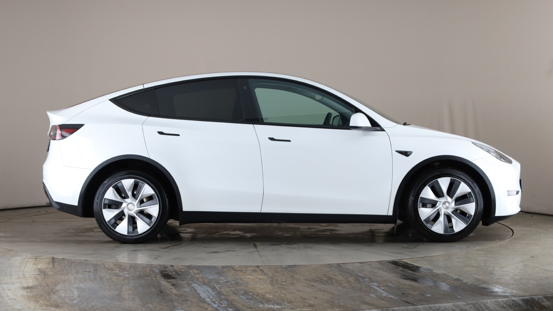 4049550 Long Range AWD 5dr Auto