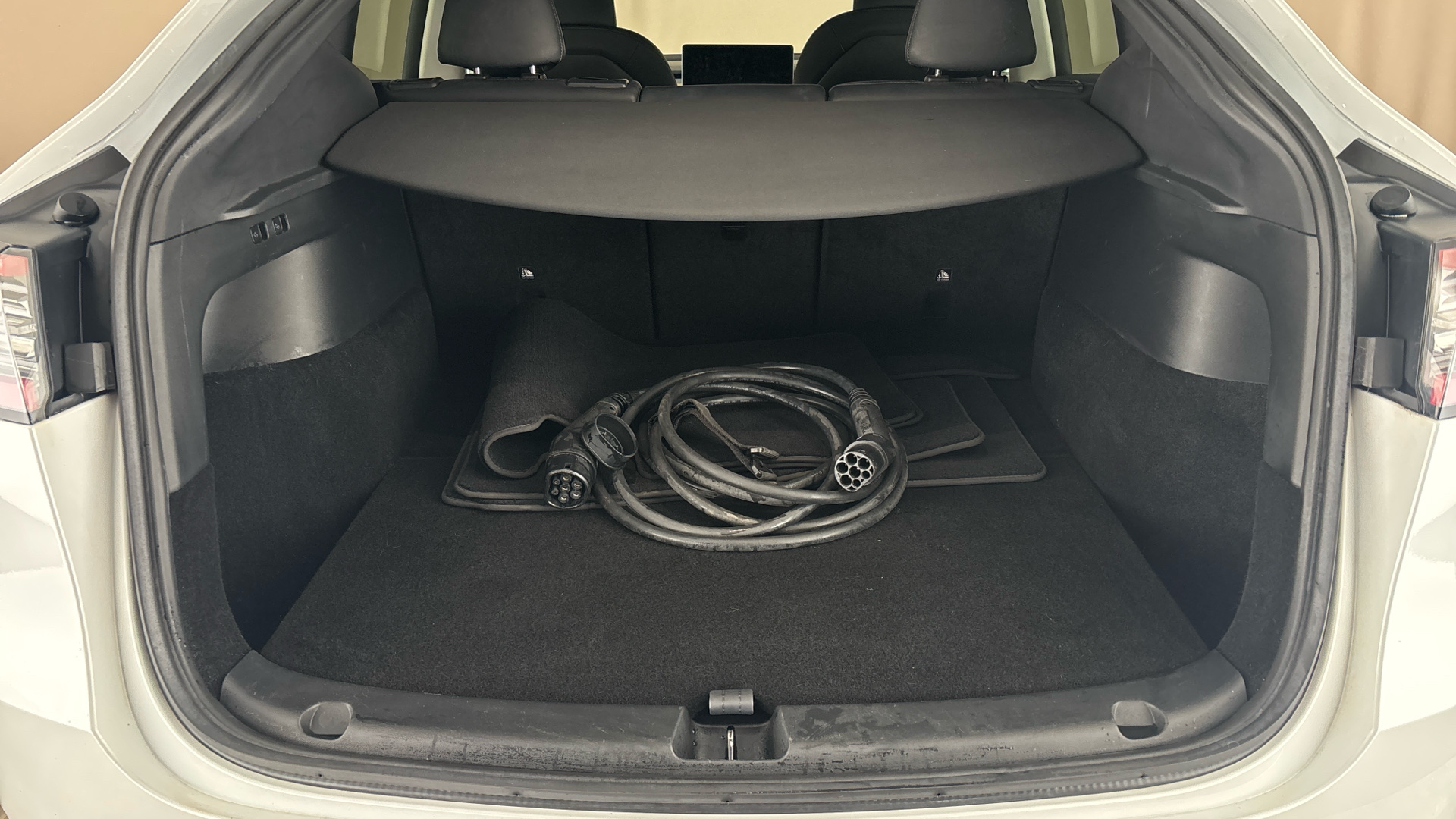 4049550 Long Range AWD 5dr Auto