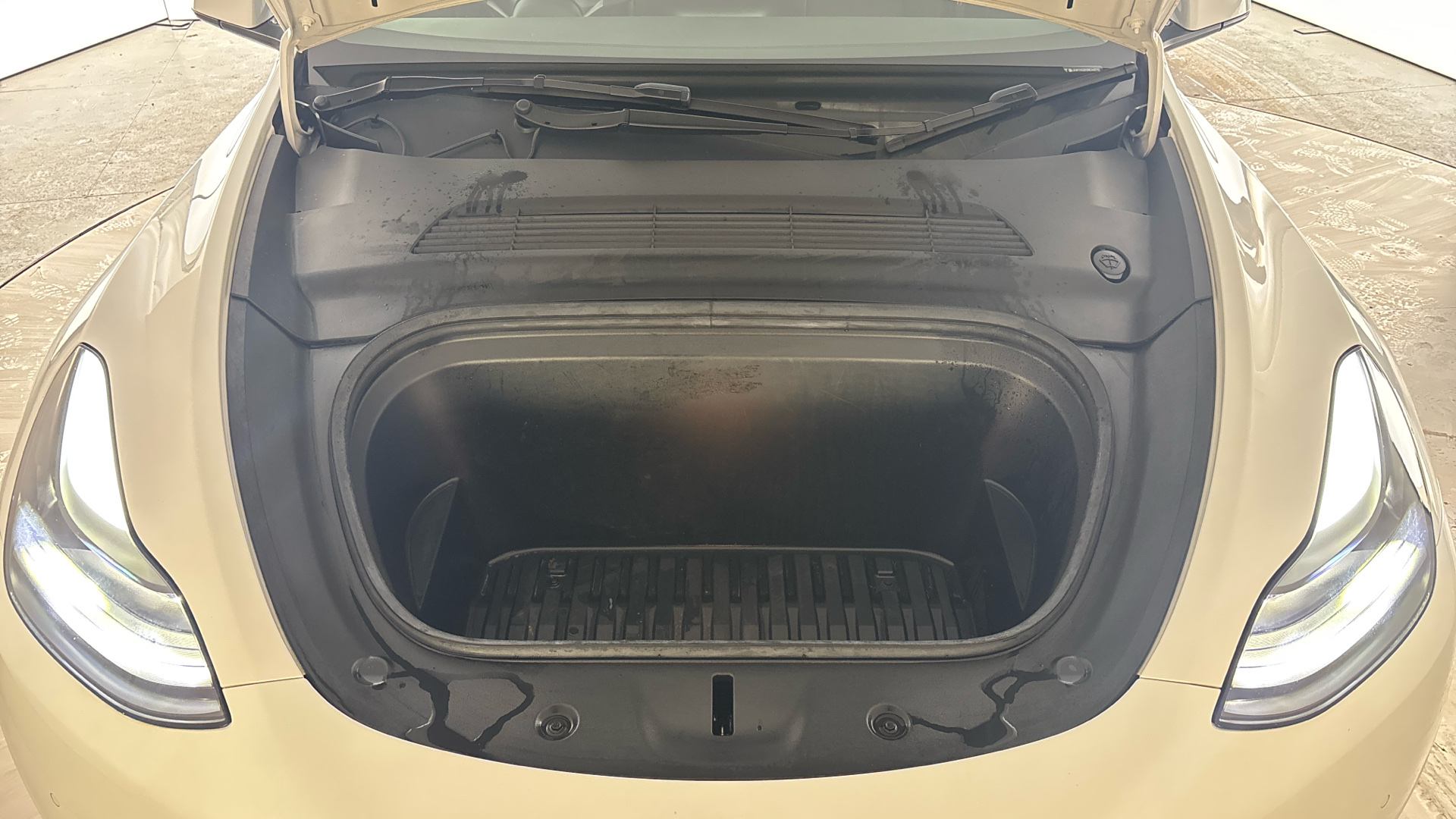 4049550 Long Range AWD 5dr Auto