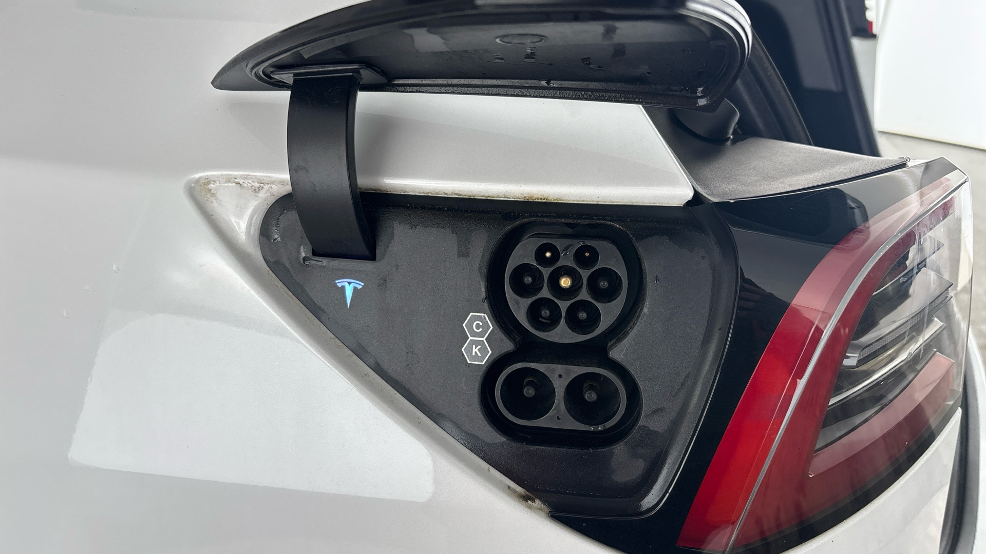 4049550 Long Range AWD 5dr Auto