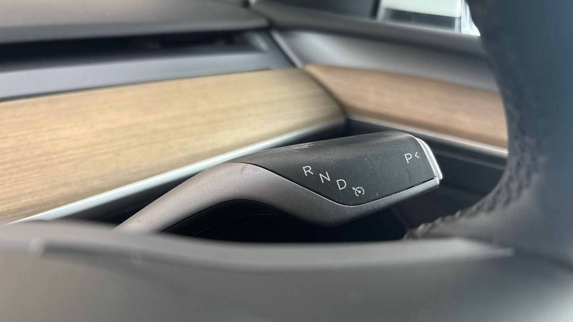 4049550 Long Range AWD 5dr Auto