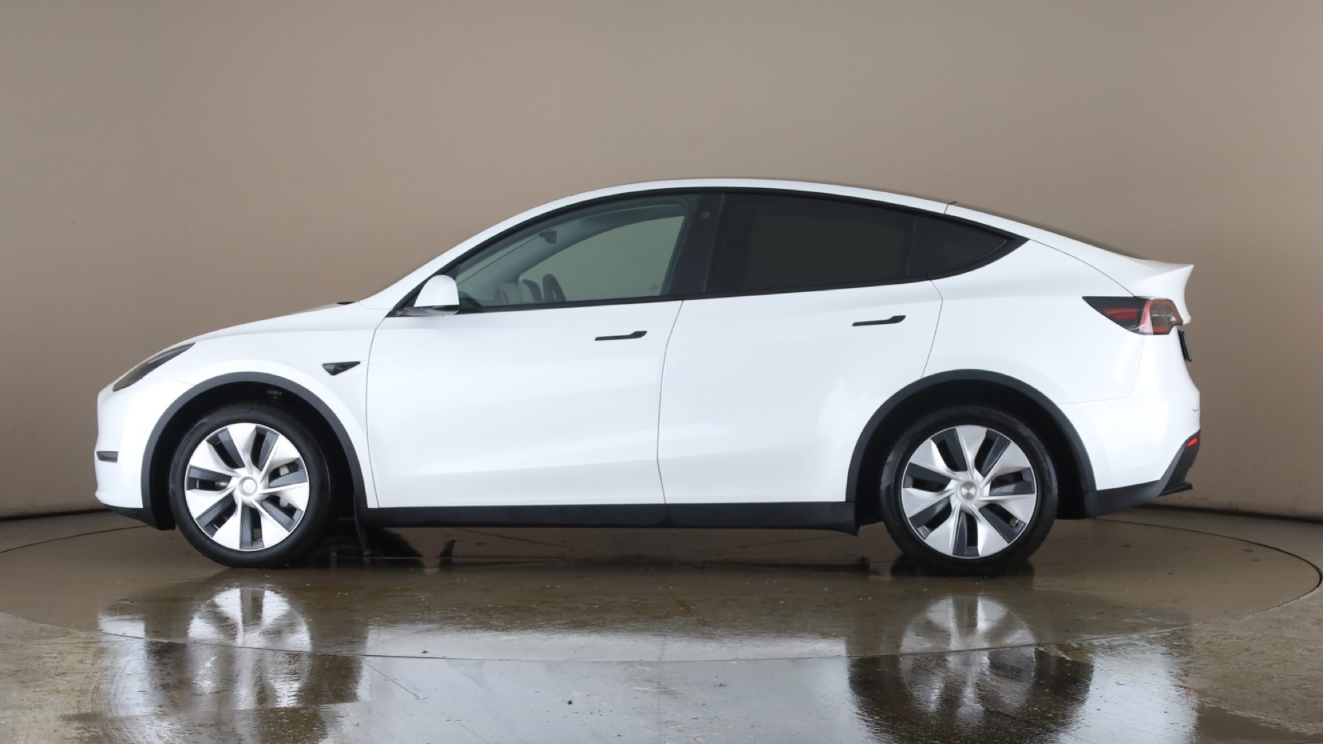 4020916 Long Range AWD 5dr Auto