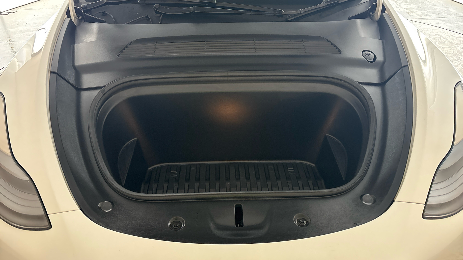 4020916 Long Range AWD 5dr Auto