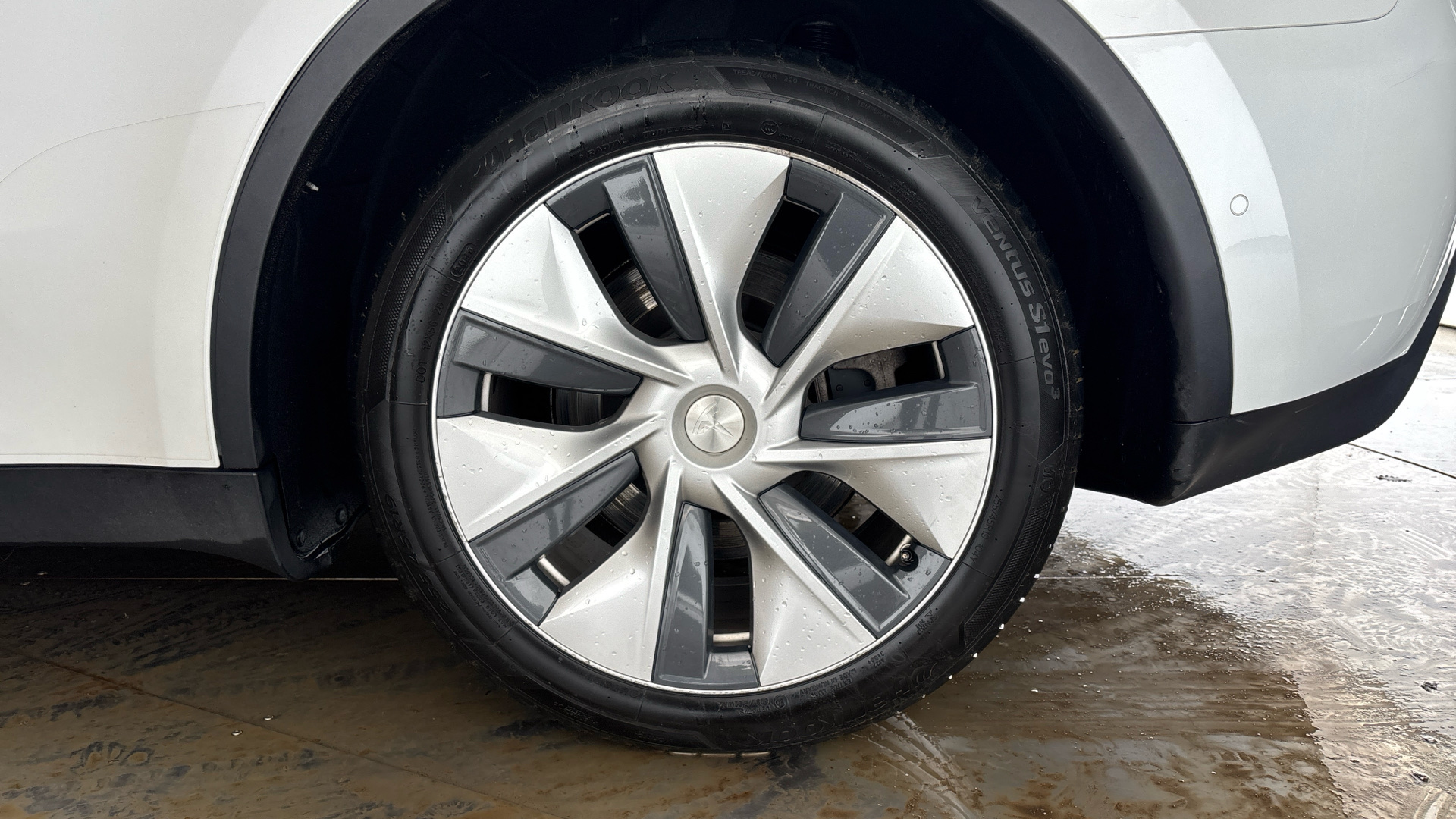 4020916 Long Range AWD 5dr Auto