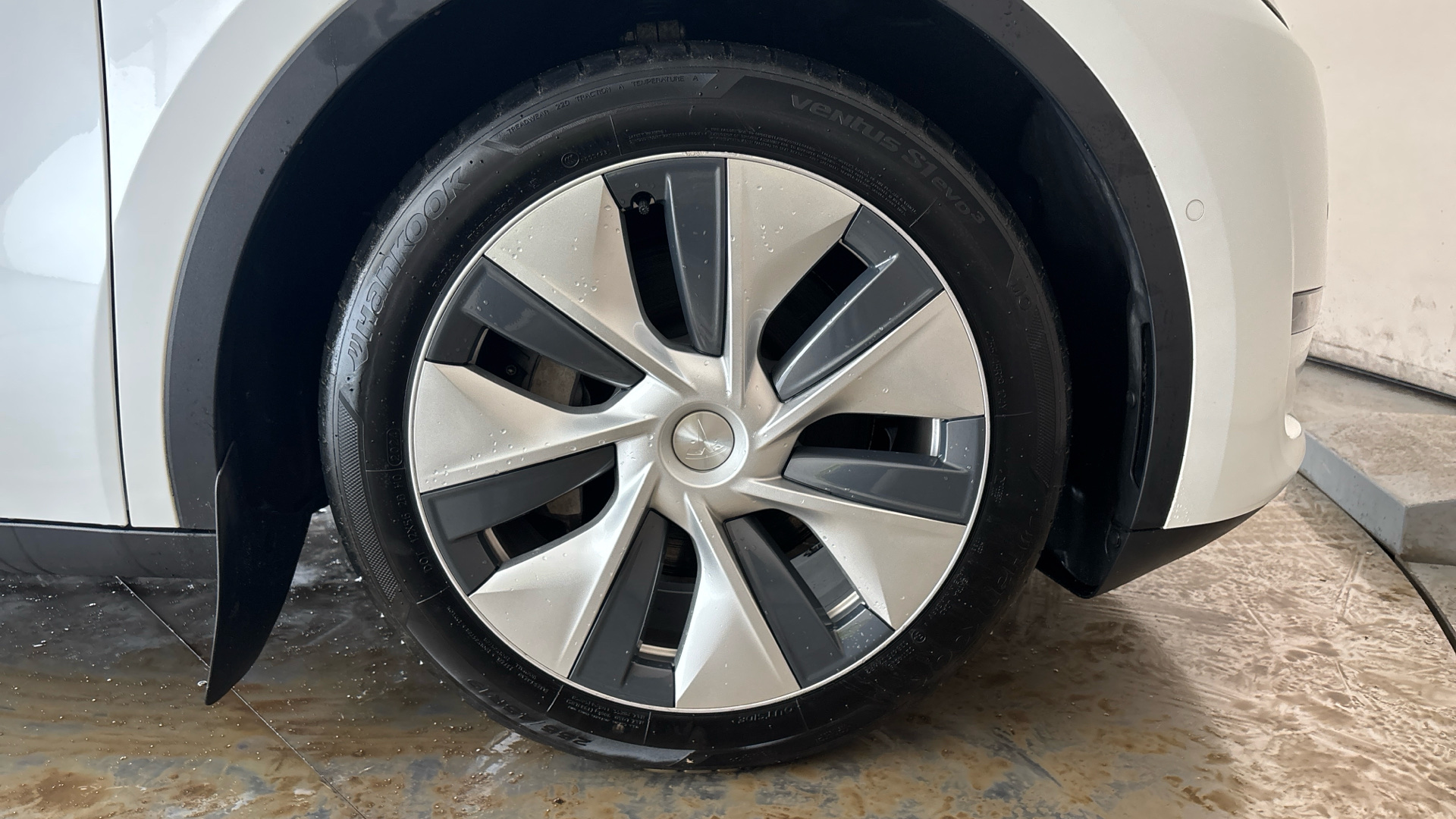 4020916 Long Range AWD 5dr Auto