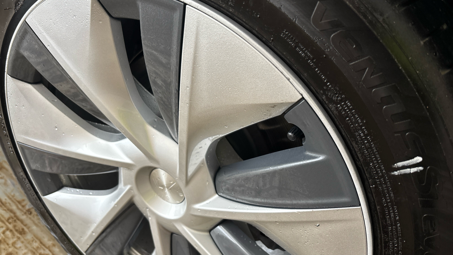 4027784 Long Range AWD 5dr Auto