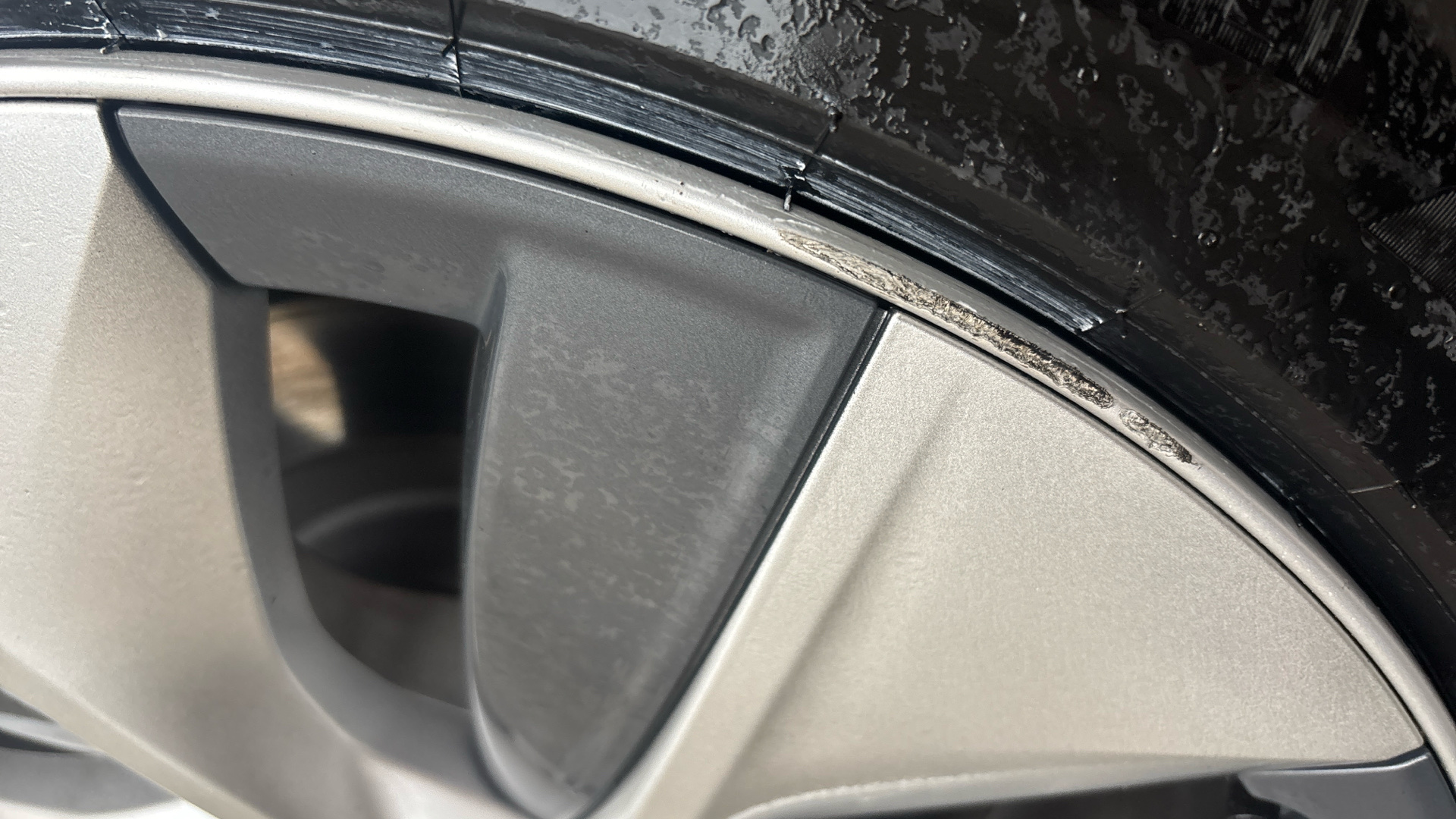 4020713 Long Range AWD 5dr Auto