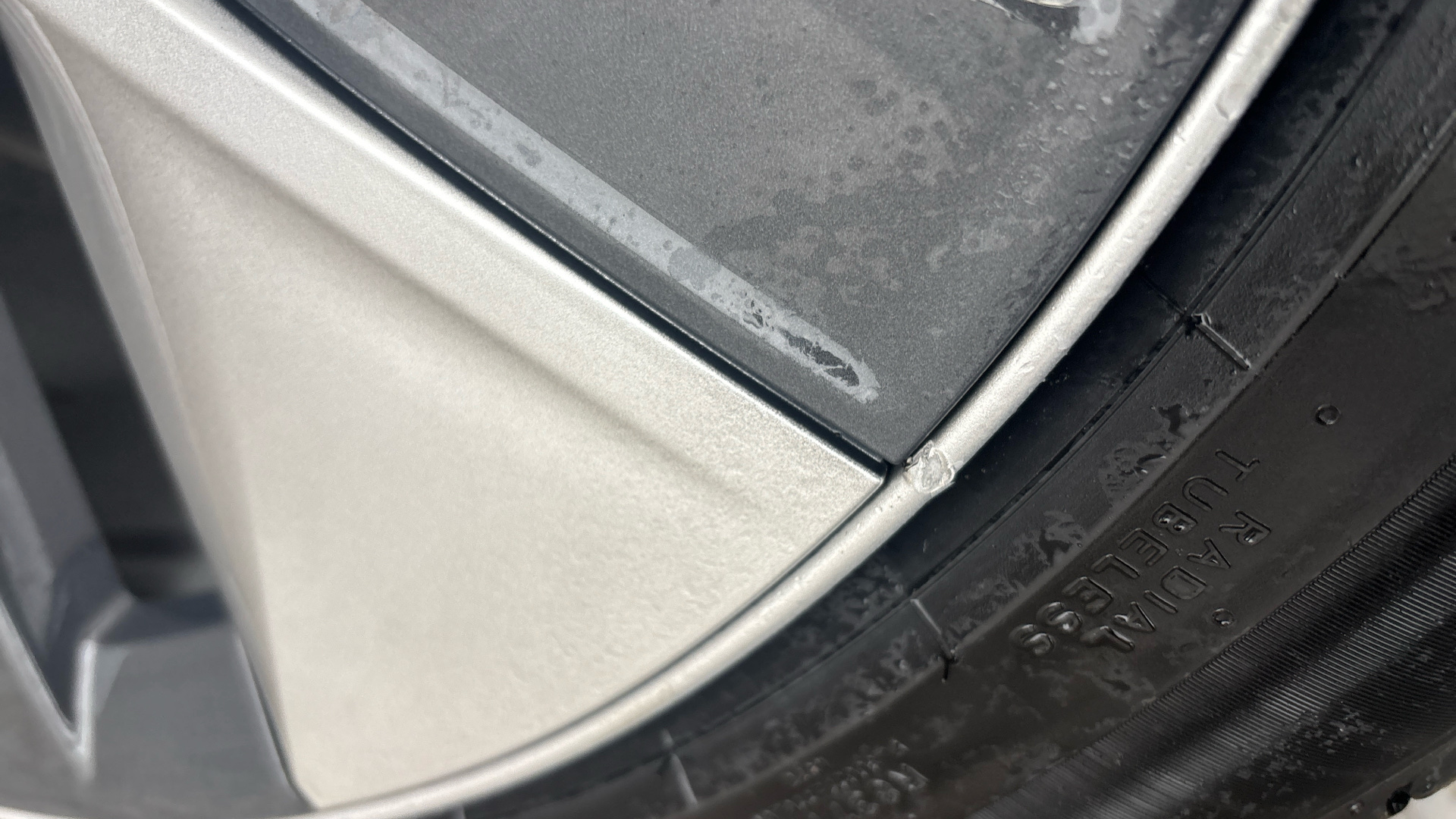 4020713 Long Range AWD 5dr Auto