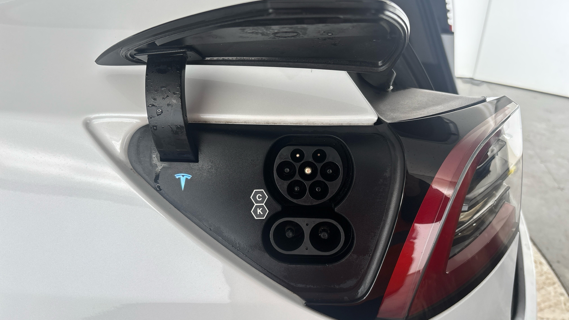 4020713 Long Range AWD 5dr Auto