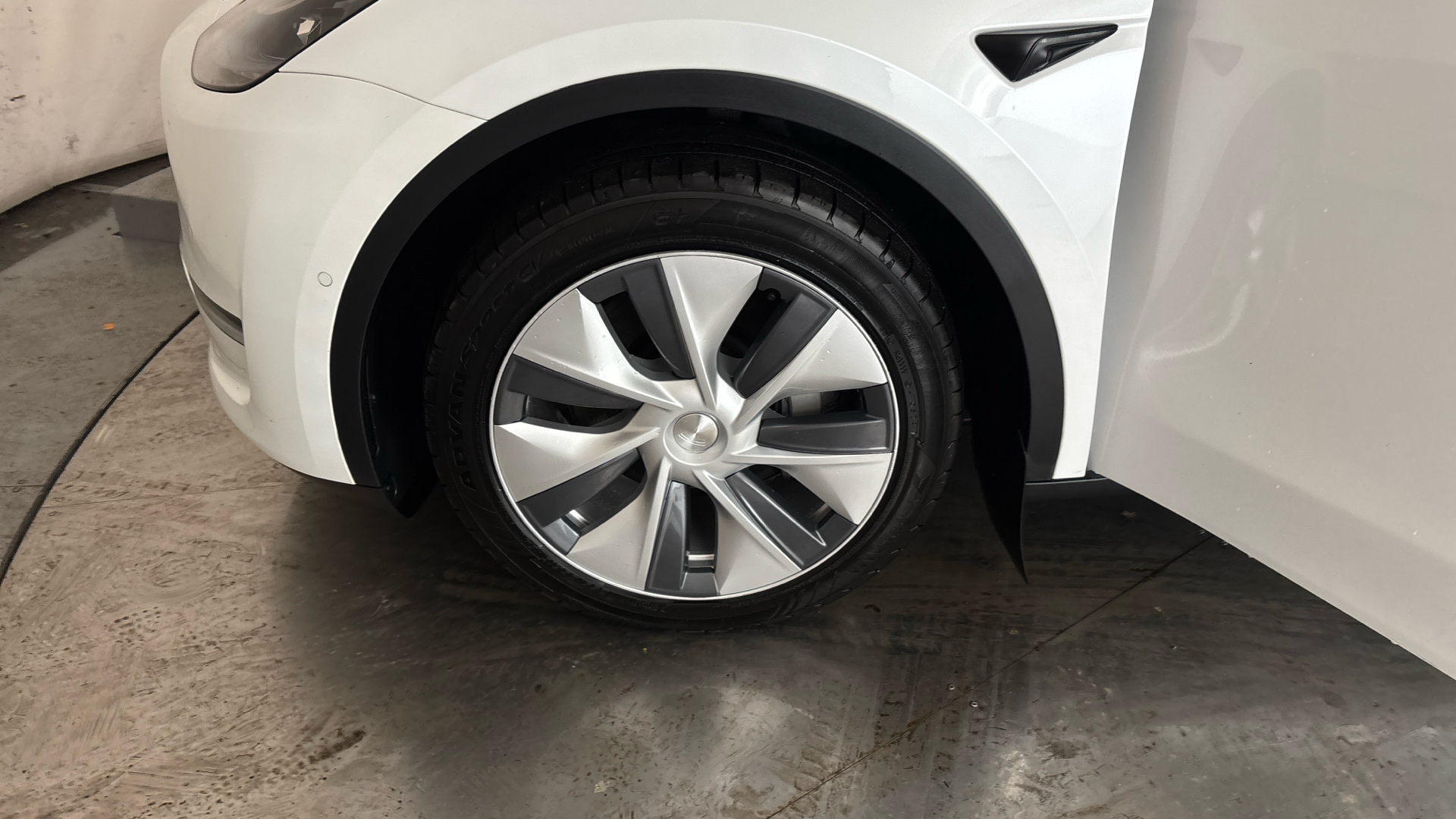 4020658 Long Range AWD 5dr Auto