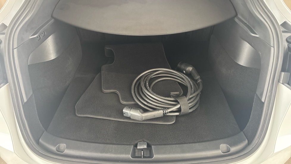TESLA MODEL Y Image 15