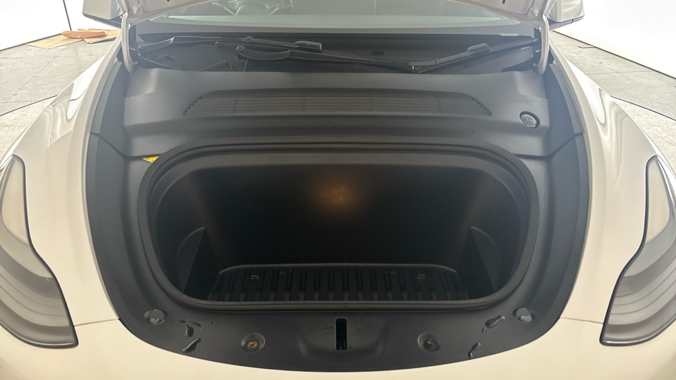 TESLA MODEL Y Image 16