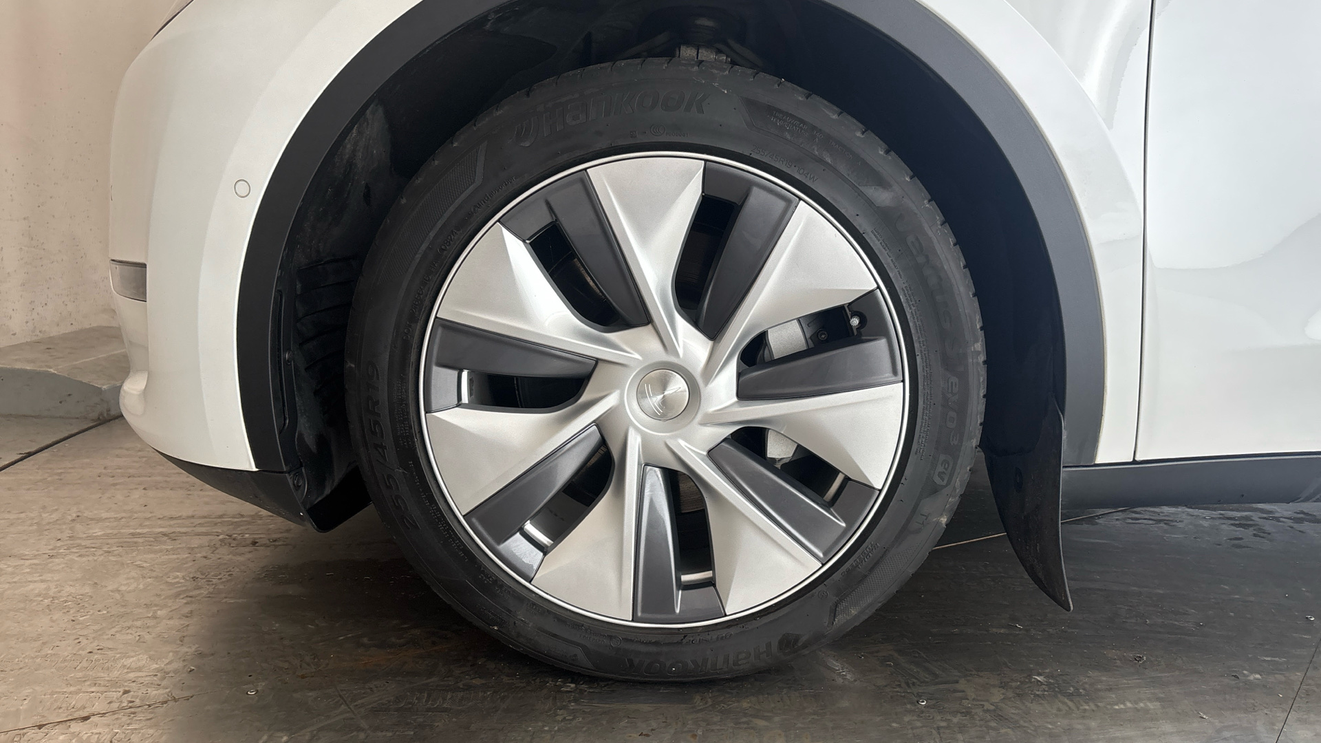 TESLA MODEL Y MODEL Y HATCHBACK Long Range AWD 5dr Auto