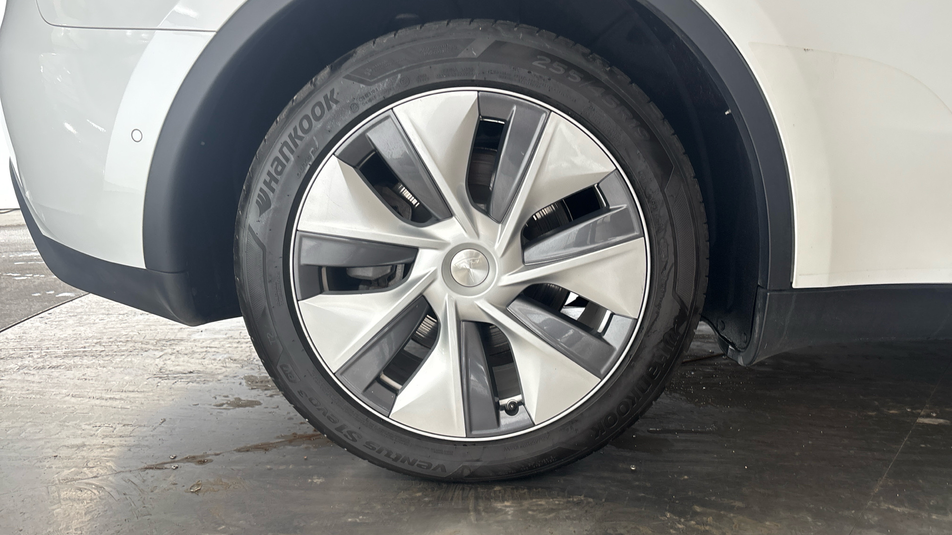 TESLA MODEL Y MODEL Y HATCHBACK Long Range AWD 5dr Auto
