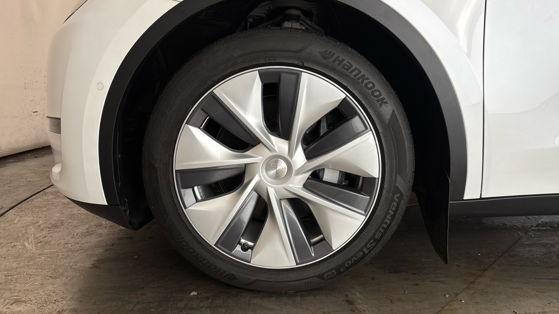 4020669 Long Range AWD 5dr Auto