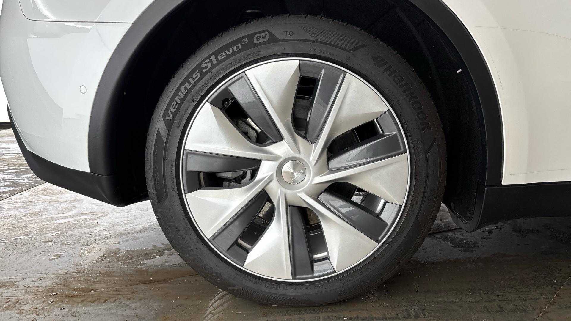 4020669 Long Range AWD 5dr Auto