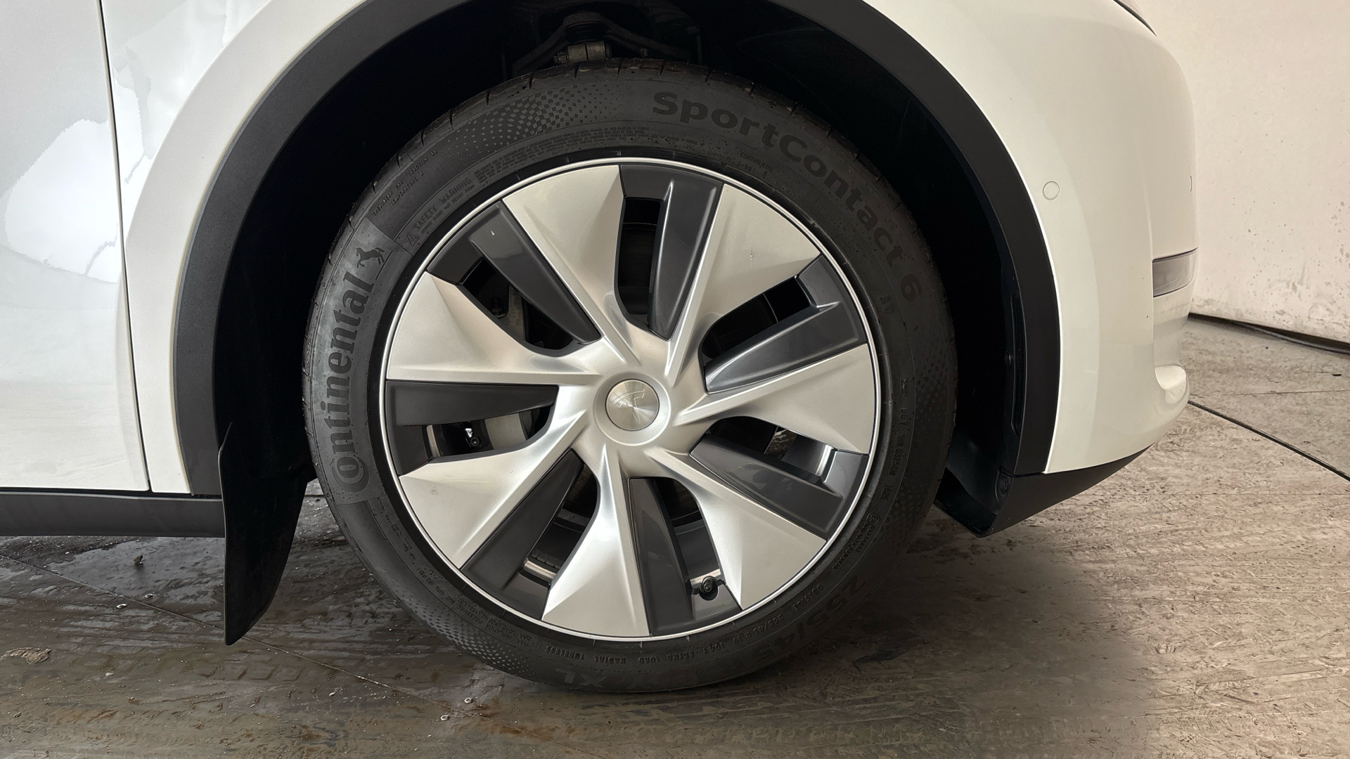 4020669 Long Range AWD 5dr Auto