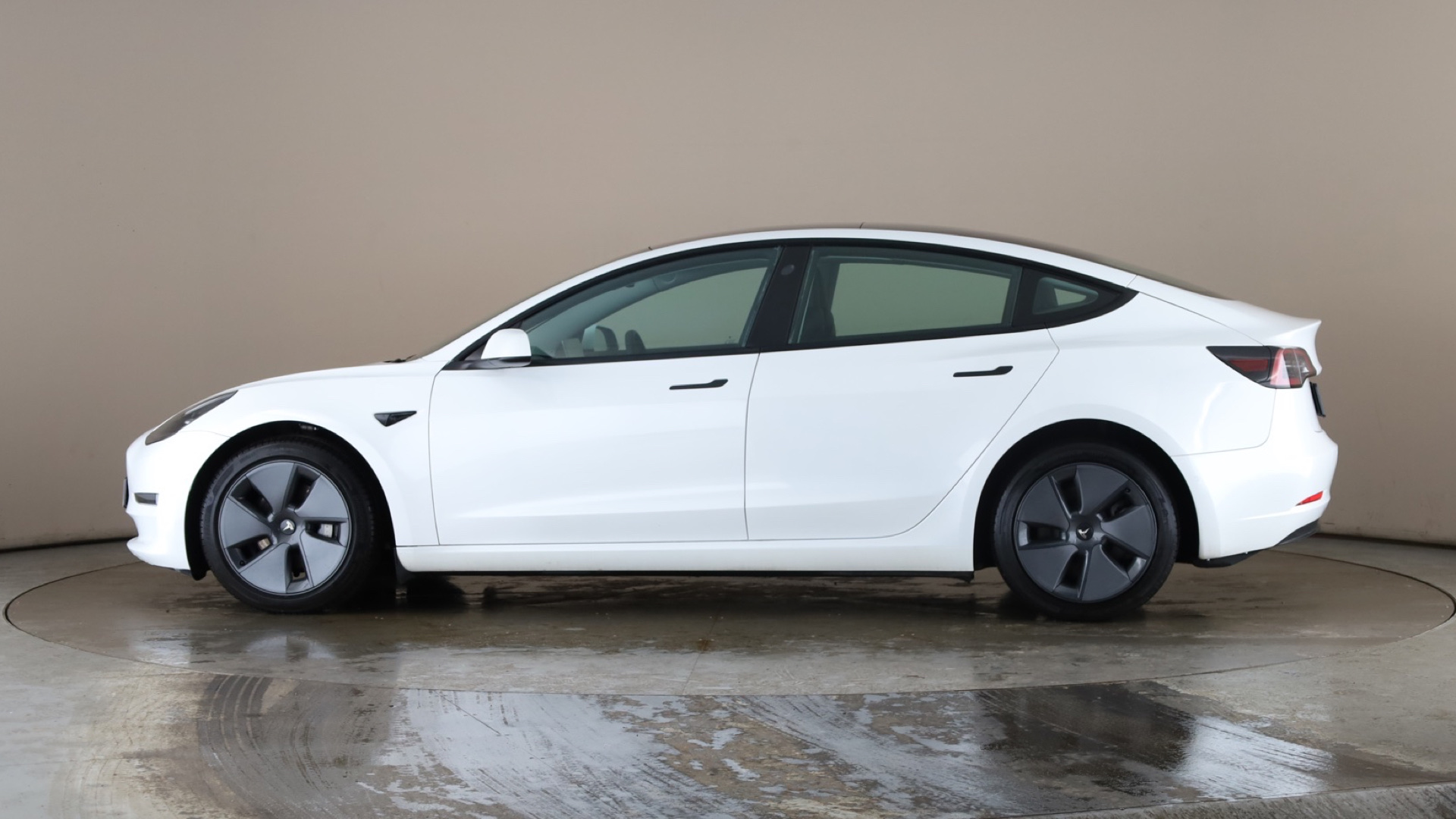 4027761 Long Range AWD 4dr Auto