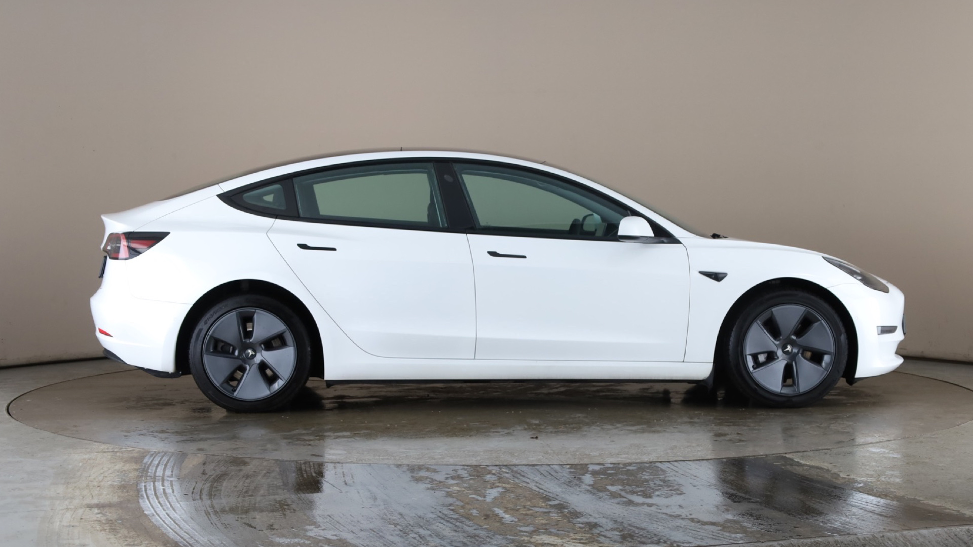 4027761 Long Range AWD 4dr Auto