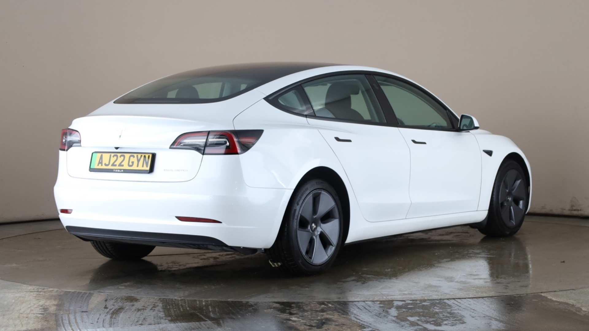 4027761 Long Range AWD 4dr Auto