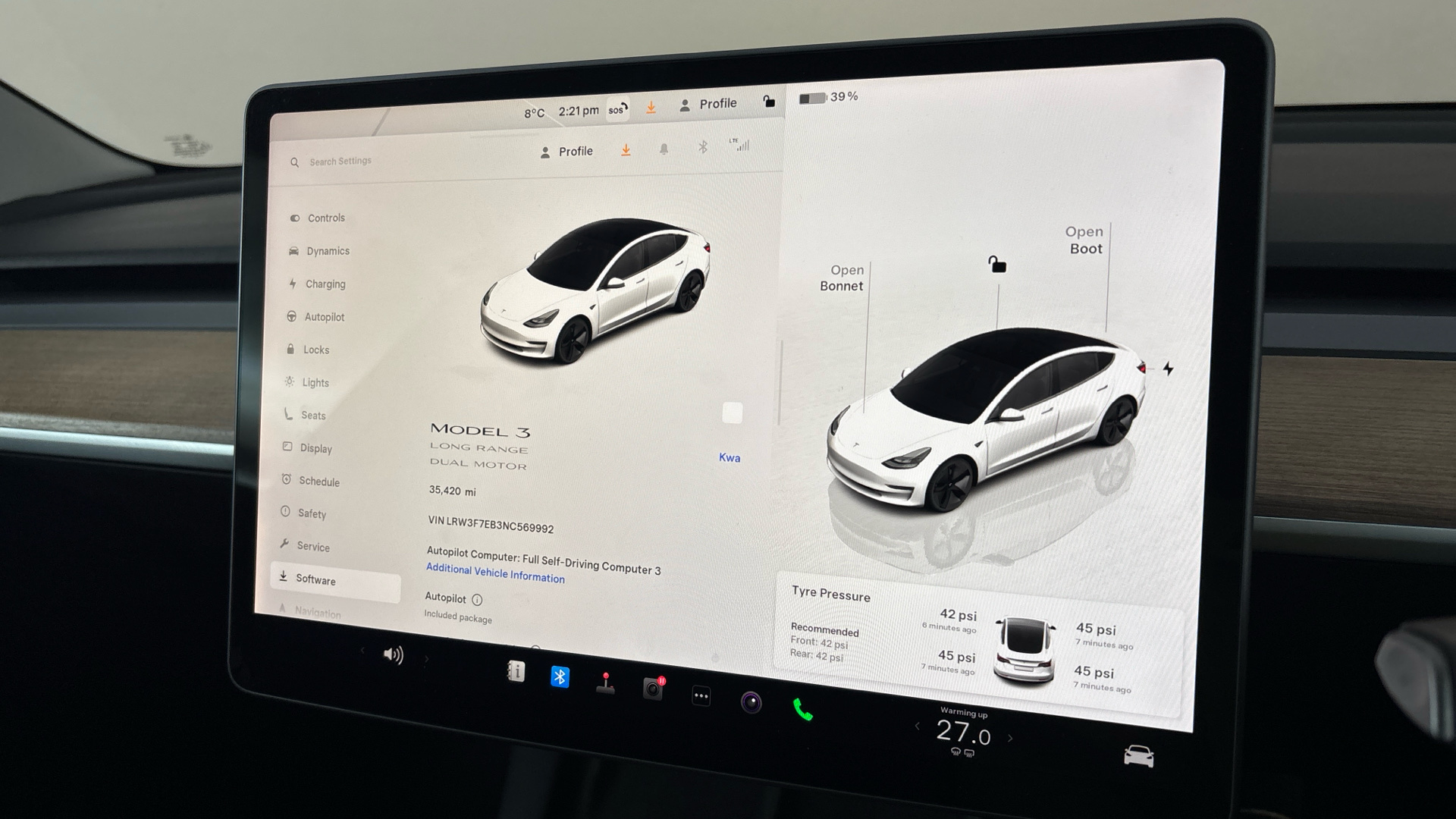 4027761 Long Range AWD 4dr Auto