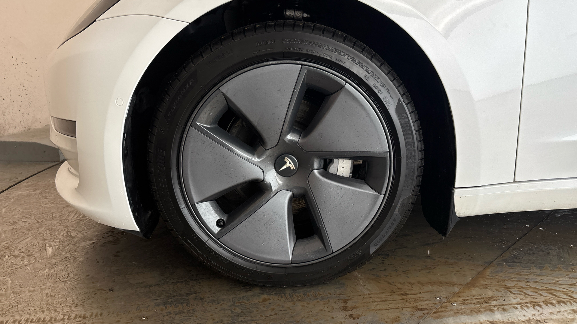 4027761 Long Range AWD 4dr Auto