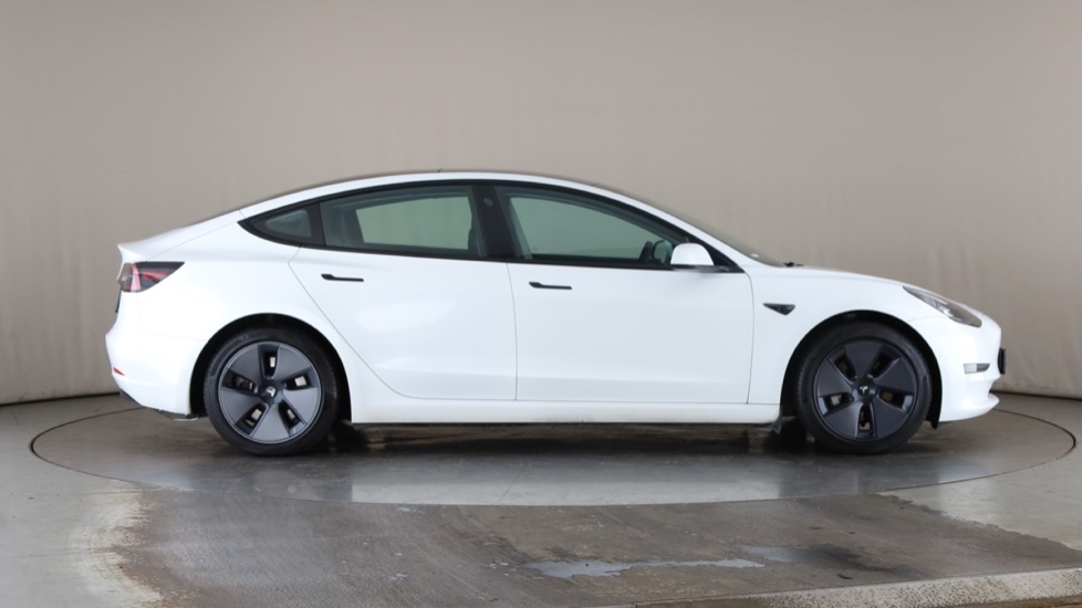 TESLA MODEL 3 Image 6