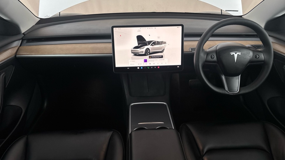 TESLA MODEL 3 Image 11