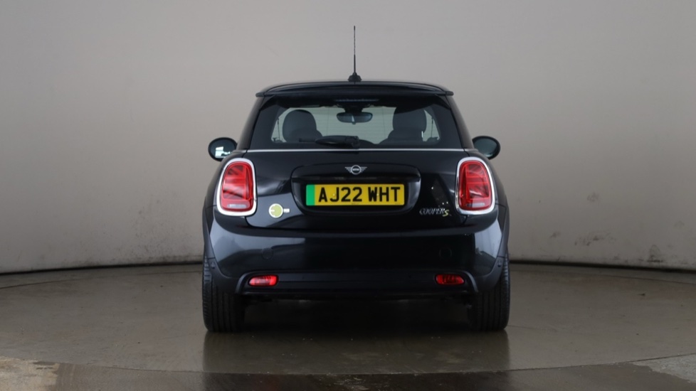 MINI HATCHBACK Image 4
