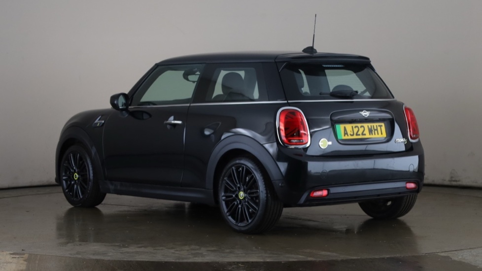 MINI HATCHBACK Image 3