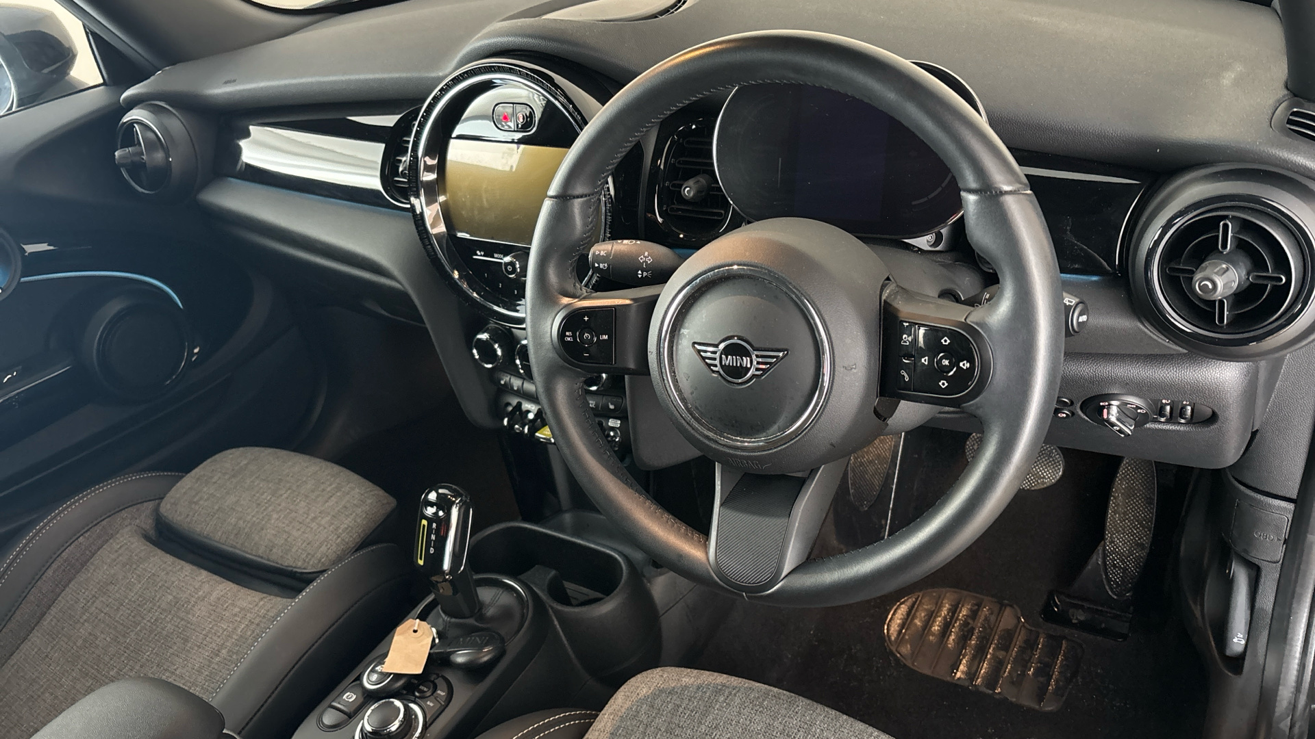 4070356 135kW Cooper S Level 2 33kWh 3dr Auto