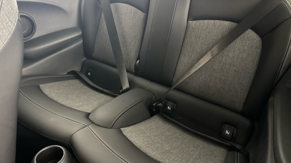 MINI HATCHBACK Image 14