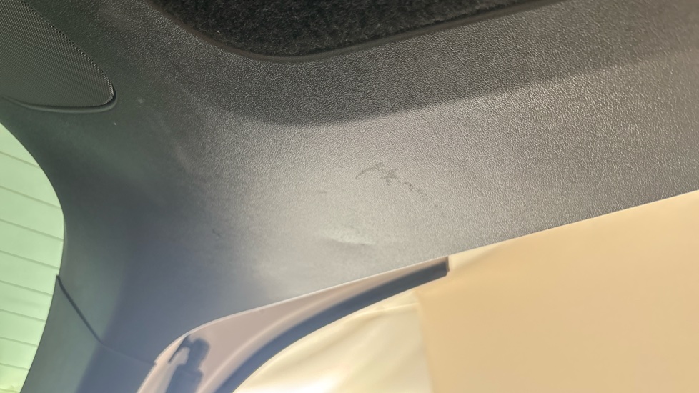 TESLA MODEL Y Scuff and dents
